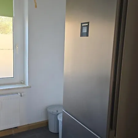 Schoene Vollausgestattete Monteurs- Gaestewohnung Naehe Raffinerie Leuna Und Geiseltalsee 0301 Apartment *