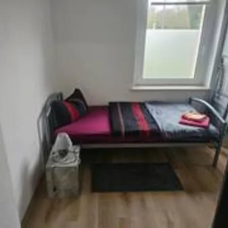 Schoene Vollausgestattete Monteurs- Gaestewohnung Naehe Raffinerie Leuna Und Geiseltalsee 0301 *